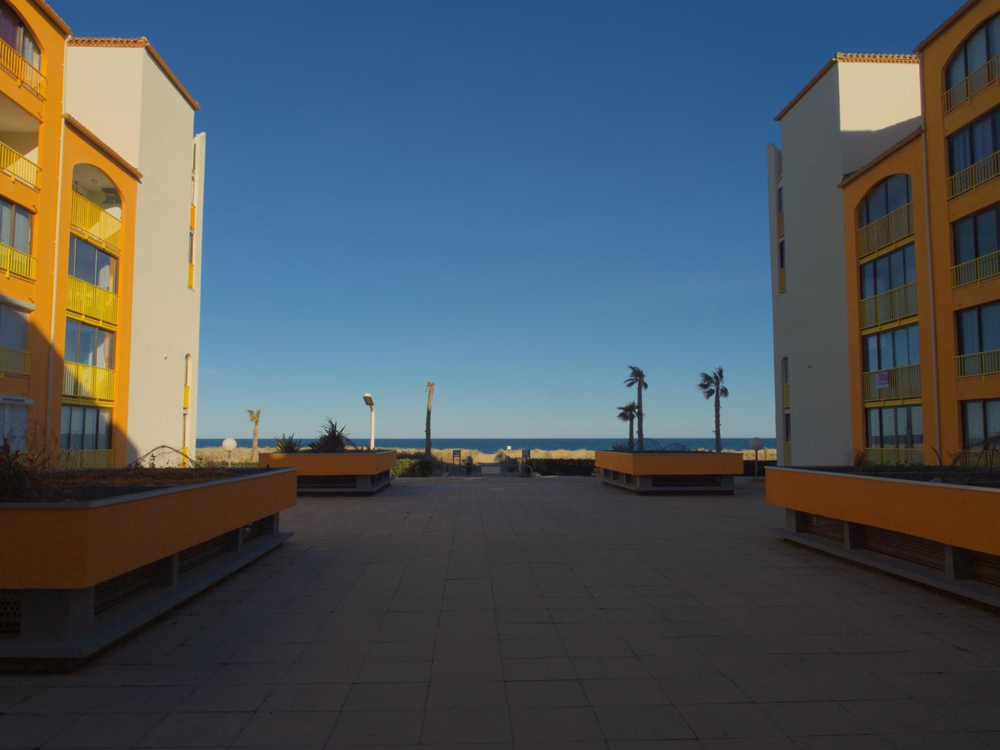 Escale Au Sud, Un Appart Les Pieds Dans L Eau :) Le Barcares Exterior photo